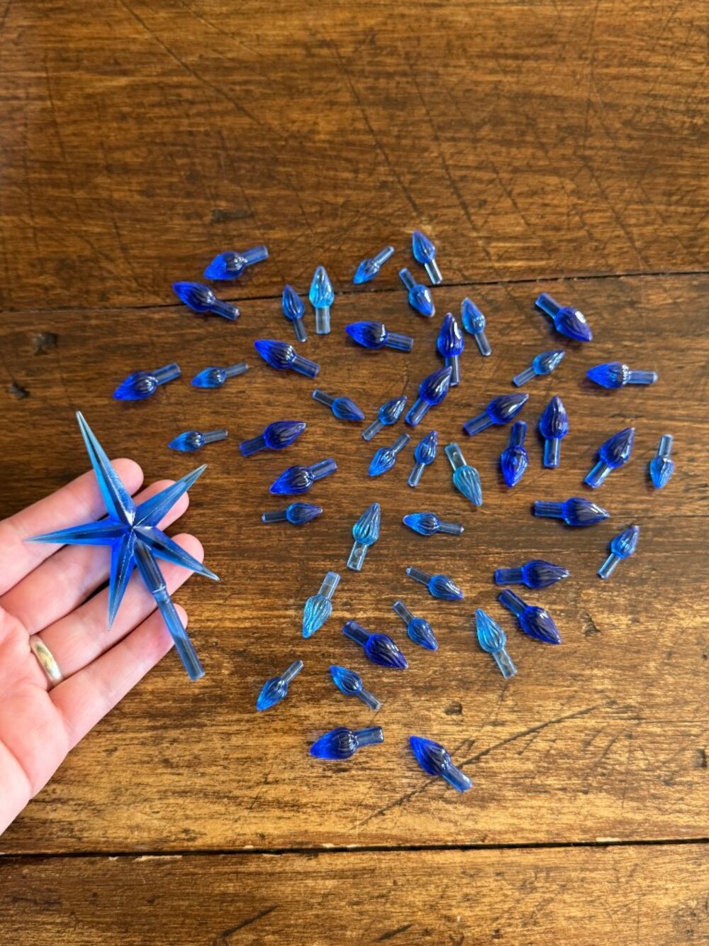 Mixed Lot of Blue Ceramic Christmas Tree Light Pegs and Star Replacement Bulbs